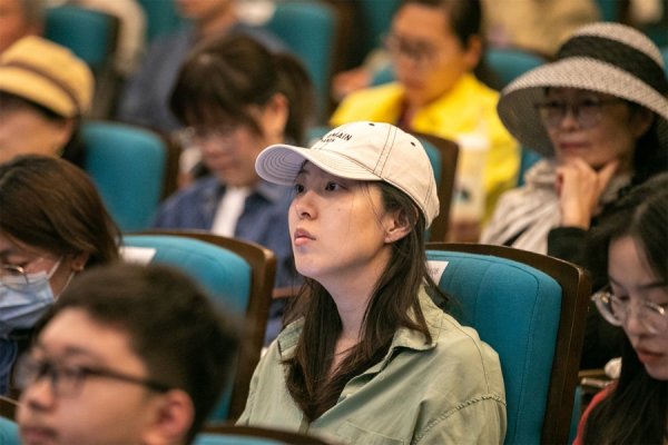 美港通证券 下期观察员：一带一路最具制度张力和重构规则空间|讲堂176-2⑤